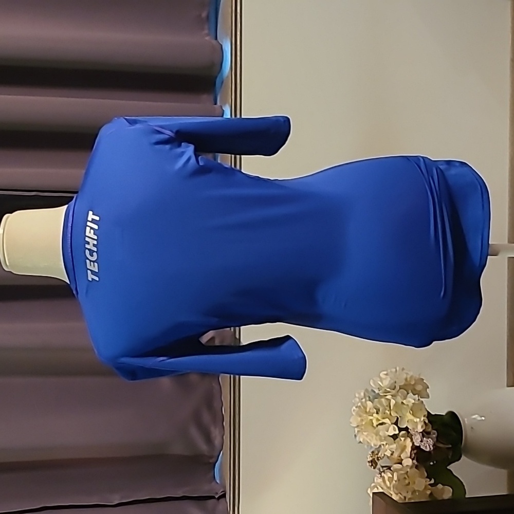 Adidas Climalite Techfit Compression Shirt - Ladies Medium - Picture 4 of 7